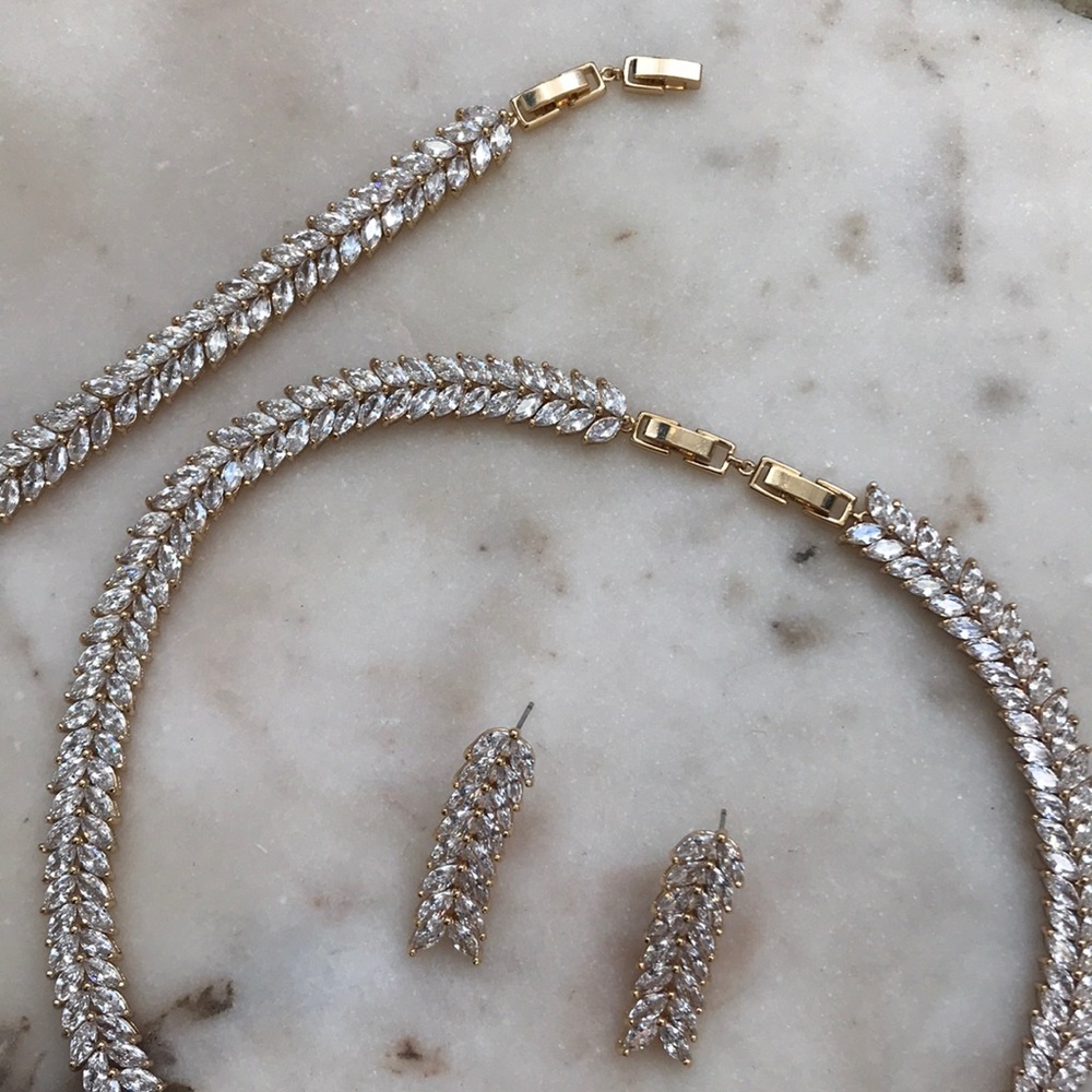 Chocker set - Picture 3 of 3